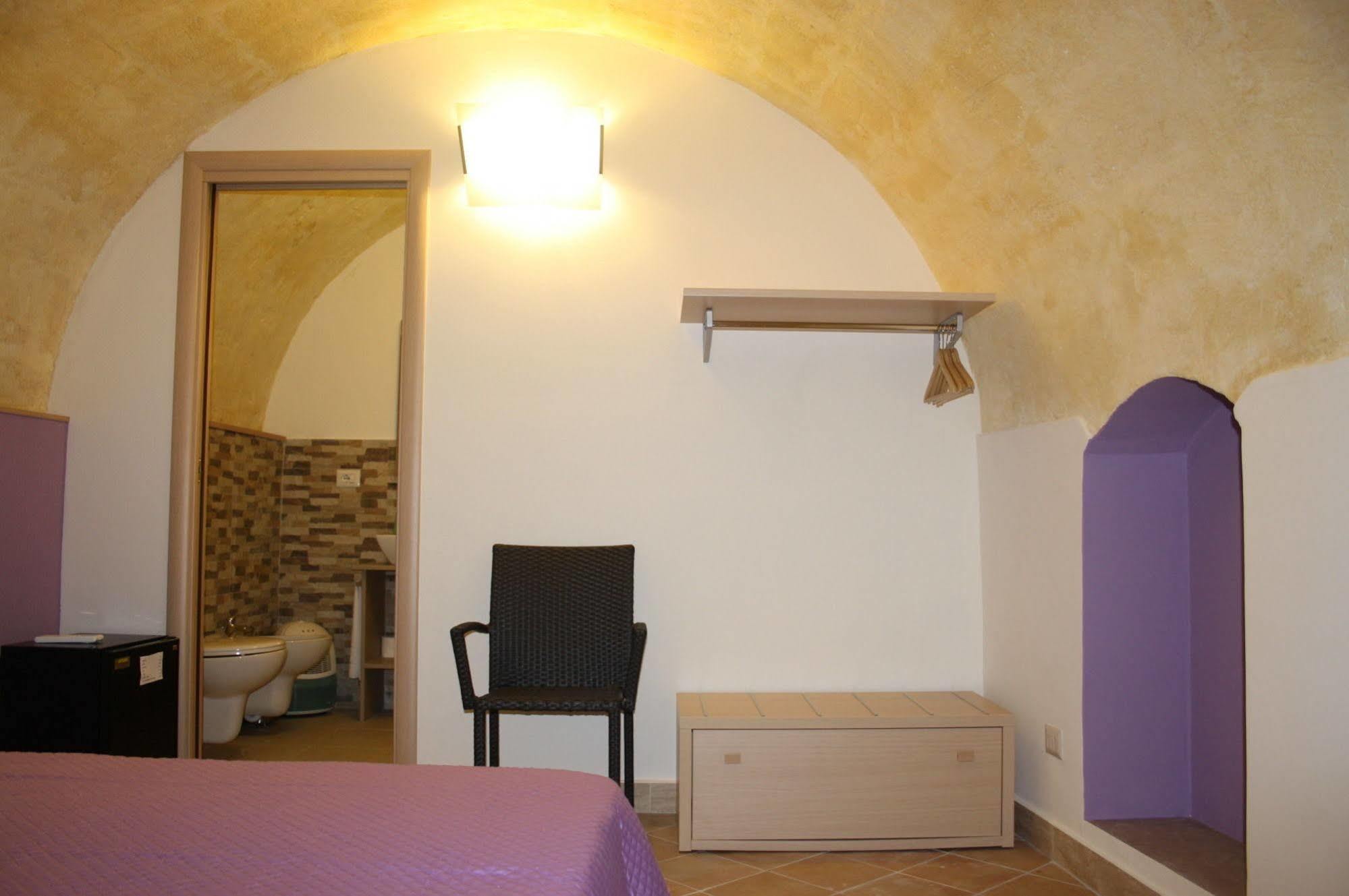 Il Sorriso Dei Sassi Pensión 2*